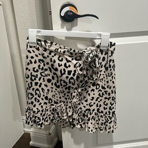 Mini skirt with tie worn once